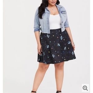 Torrid size 4 MARVEL AVENGERS ENDGAME SCUBA SKIRT
